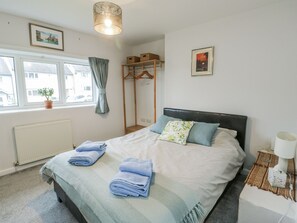 2 bedrooms, individually decorated, individually furnished, free WiFi - Hafan Hapus (Beaumaris)