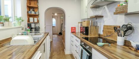 Kochgeschirr/Geschirr/Besteck