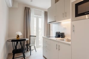 Standard Στούντιο | Ιδιωτική κουζίνα | Ψυγείο, φούρνος μικροκυμάτων, μαγειρικές εστίες, μηχανή εσπρέσο