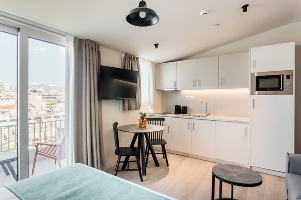 Studio, City View