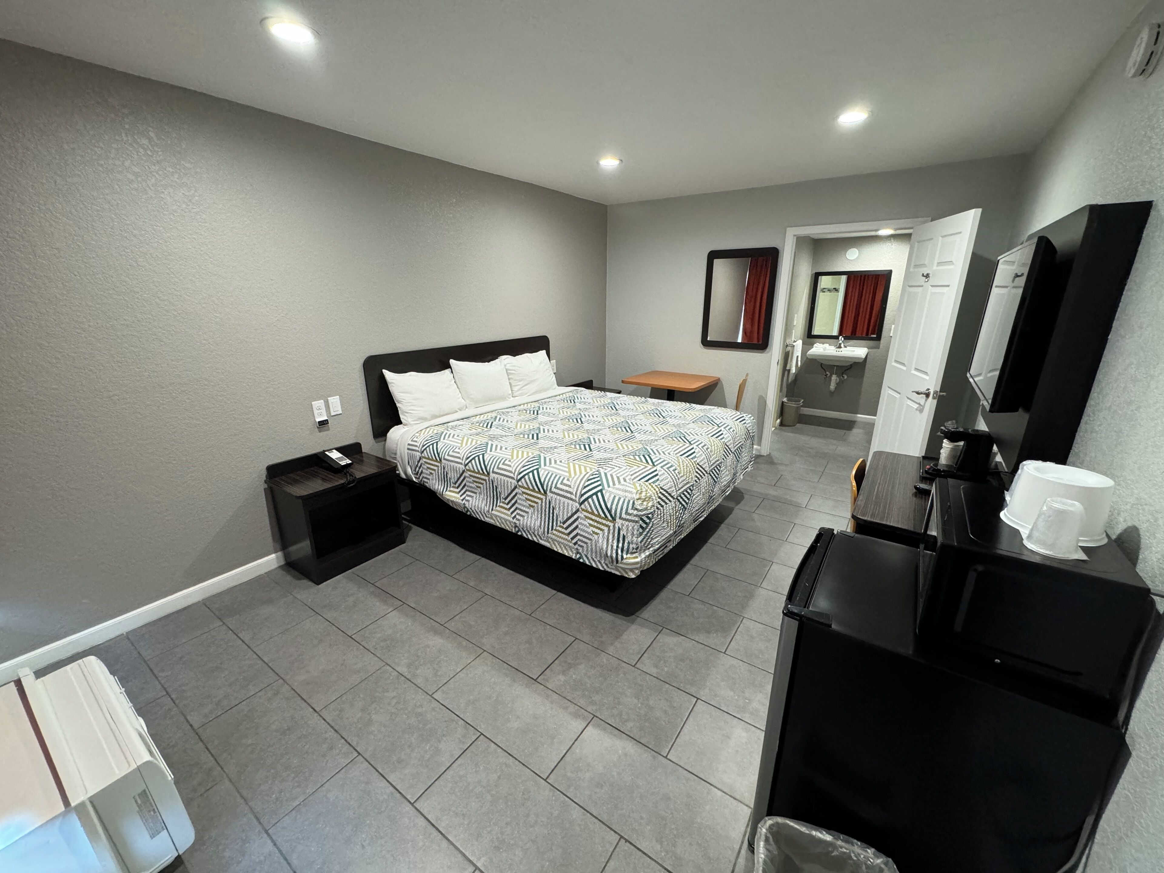 Escriptori i espai de treball apte per a portàtils 