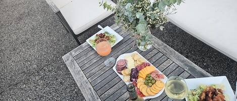Ulkoruokailutilat