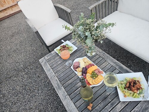 Welcoming private guesthouse near the beach & wineries in charming Atascadero