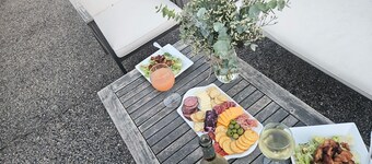 Welcoming private guesthouse near the beach & wineries in charming Atascadero