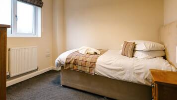 3 habitaciones, decoración personalizada y muebles diferentes