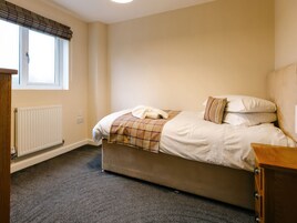 3 Schlafzimmer, individuell dekoriert, individuell eingerichtet