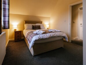 3 bedrooms, individually decorated, individually furnished