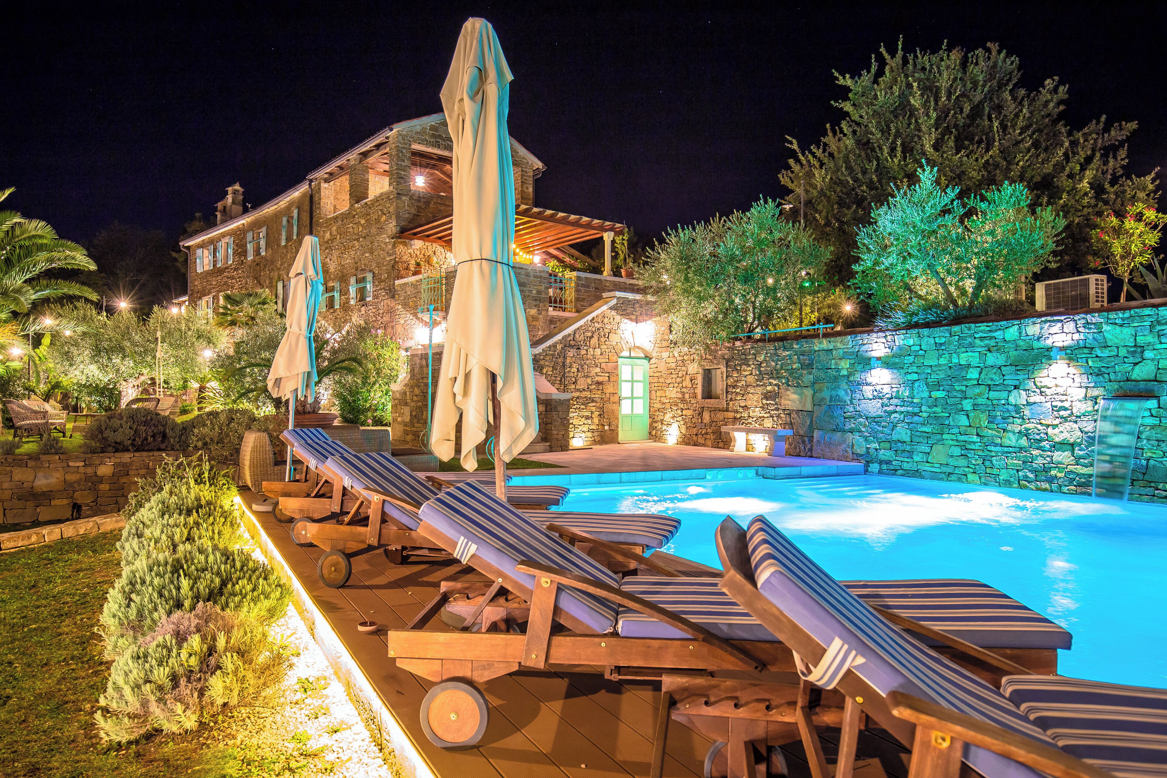 6 piscinas al aire libre