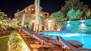 6 albercas al aire libre