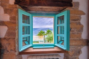 Habitación clásica doble, vistas al valle | Caja fuerte, cortinas opacas, sistema de insonorización