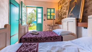 Classic-Doppelzimmer, Talblick | Zimmersafe, Verdunkelungsvorhänge, schallisolierte Zimmer