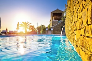 6 piscines extérieures