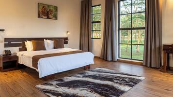 Luxury Villa, Garden View | Desk, laptop workspace, free WiFi