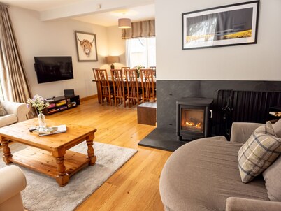Loramore - large holiday home in Aviemore