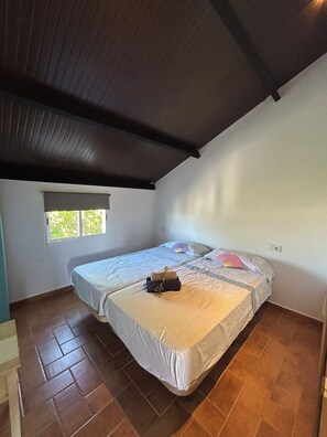 Bügeleisen/Bügelbrett, WLAN, Bettwäsche