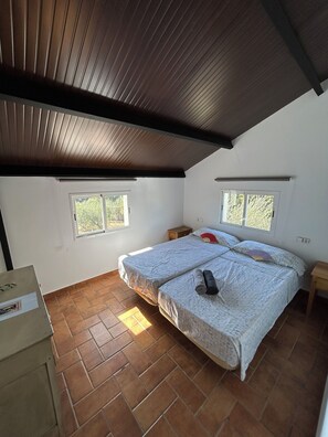 مكواة/لوح كي وواي فاي وملاءات أسرّة