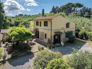 Front of property - Podere la Botte Pool Lari (Lari)