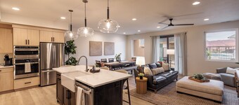 Next to Pool, Sleek & Modern 3BR w/Fireplace