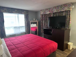 Single Room, 1 King Bed, Non Smoking | Free WiFi, bed sheets - OceanShores Inn (Ocean Shores)