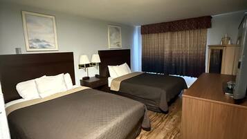 Habitación, 2 camas de matrimonio, no fumadores | Escritorio y wifi gratis