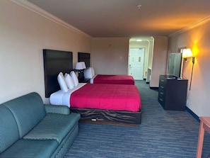 Deluxe Double Room, 2 Queen Beds, Patio, Sea Facing | Free WiFi, bed sheets - OceanShores Inn (Ocean Shores)