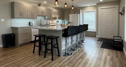 Oceanfront w/ Sauna, Beach Access & Ocean Views