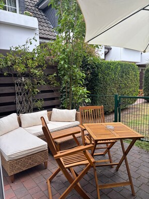 Terrace/patio - Apartment 'Haus Anni' with Balcony and Wi-Fi (Bad Zwischenahn)