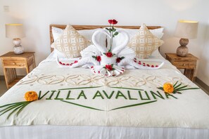 Iron/ironing board, WiFi, bed sheets - Villa Avaluna (by JB Villas) (Legian)