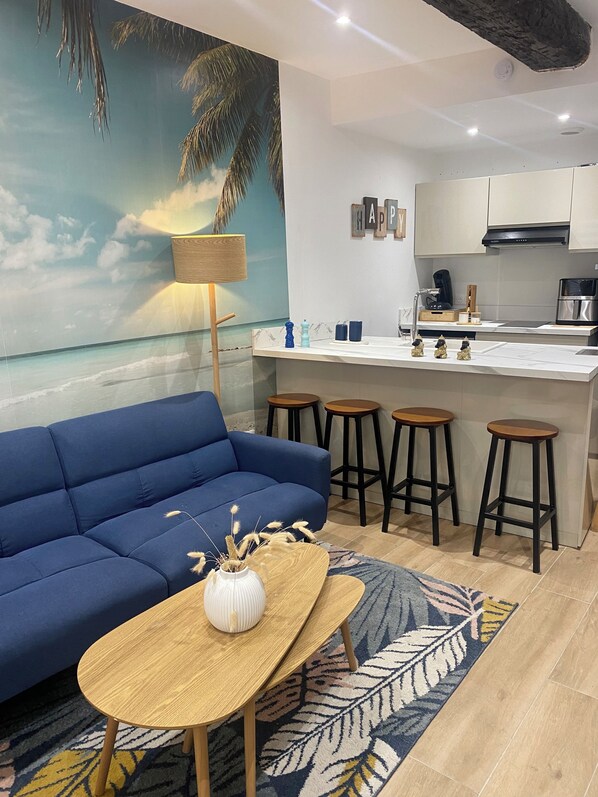 Smart TV, books - 5 minutes from Narbonne and large buffet Town house* L'horizon de Coursan* (Coursan's skyline) (Coursan)