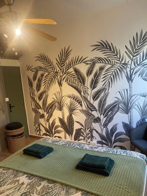 2 bedrooms, desk, iron/ironing board, travel cot - 5 minutes from Narbonne and large buffet Town house* L'horizon de Coursan* (Coursan's skyline) (Coursan)