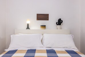 Klassiek appartement | Verduisterende gordijnen, een strijkplank/strijkijzer, gratis wifi