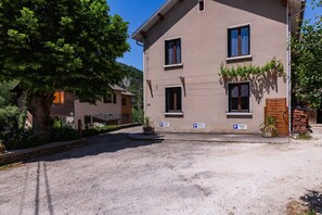 Esterni