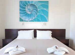 1 bedroom, iron/ironing board, WiFi, bed sheets - Metaxa One-Bedroom 12 Apartment with Shared Pool, Wi-Fi, and Air Conditioning (Κάβος)