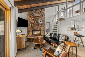 TV, fireplace - Beautifully updated Storm Meadows getaway! (Steamboat Springs)