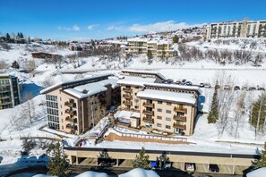 Exterior - Beautifully updated Storm Meadows getaway! (Steamboat Springs)