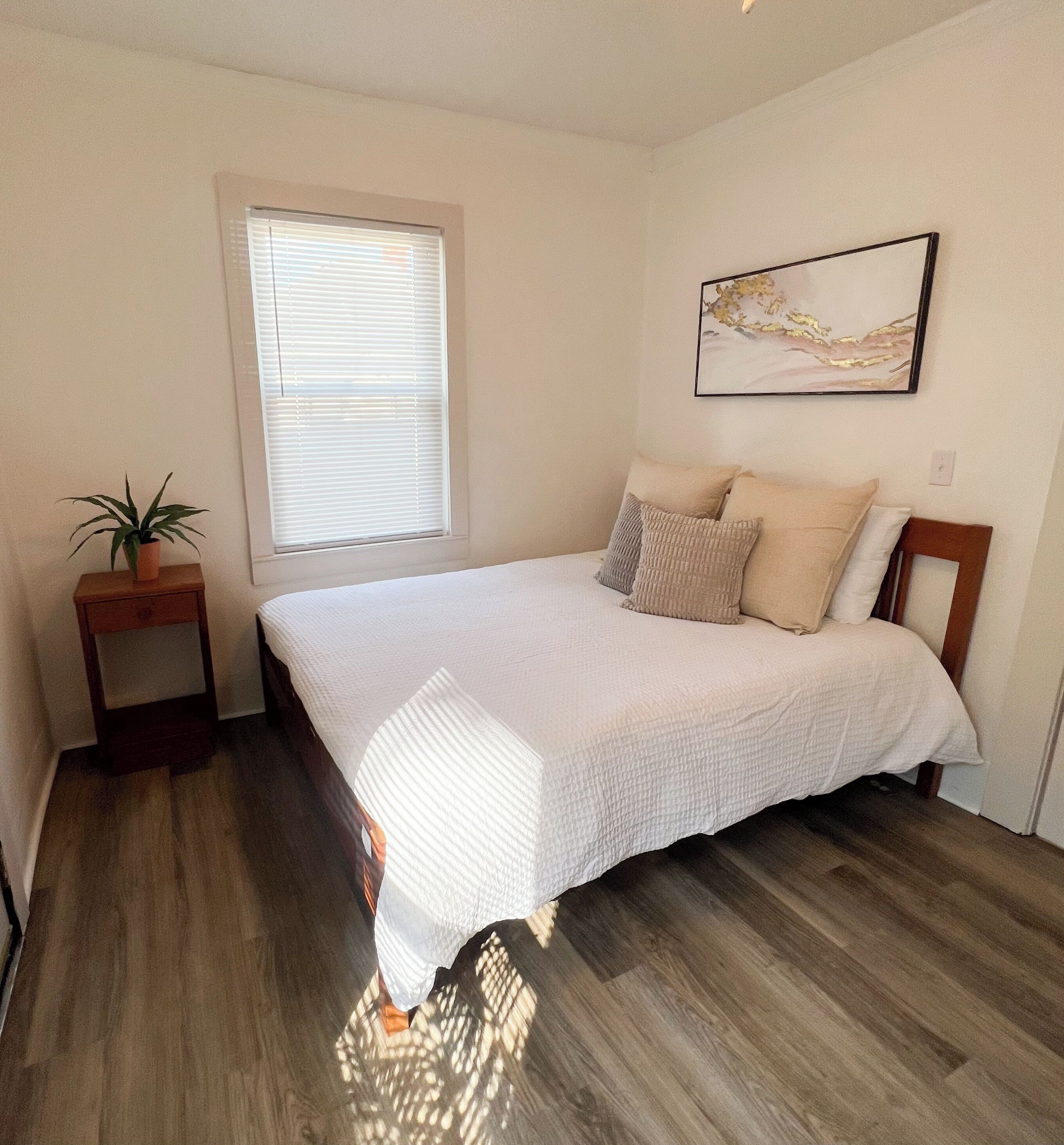 Free WiFi, bed sheets