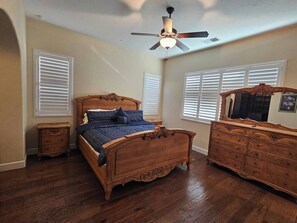 Fer et planche à repasser, Wi-Fi, literie fournie