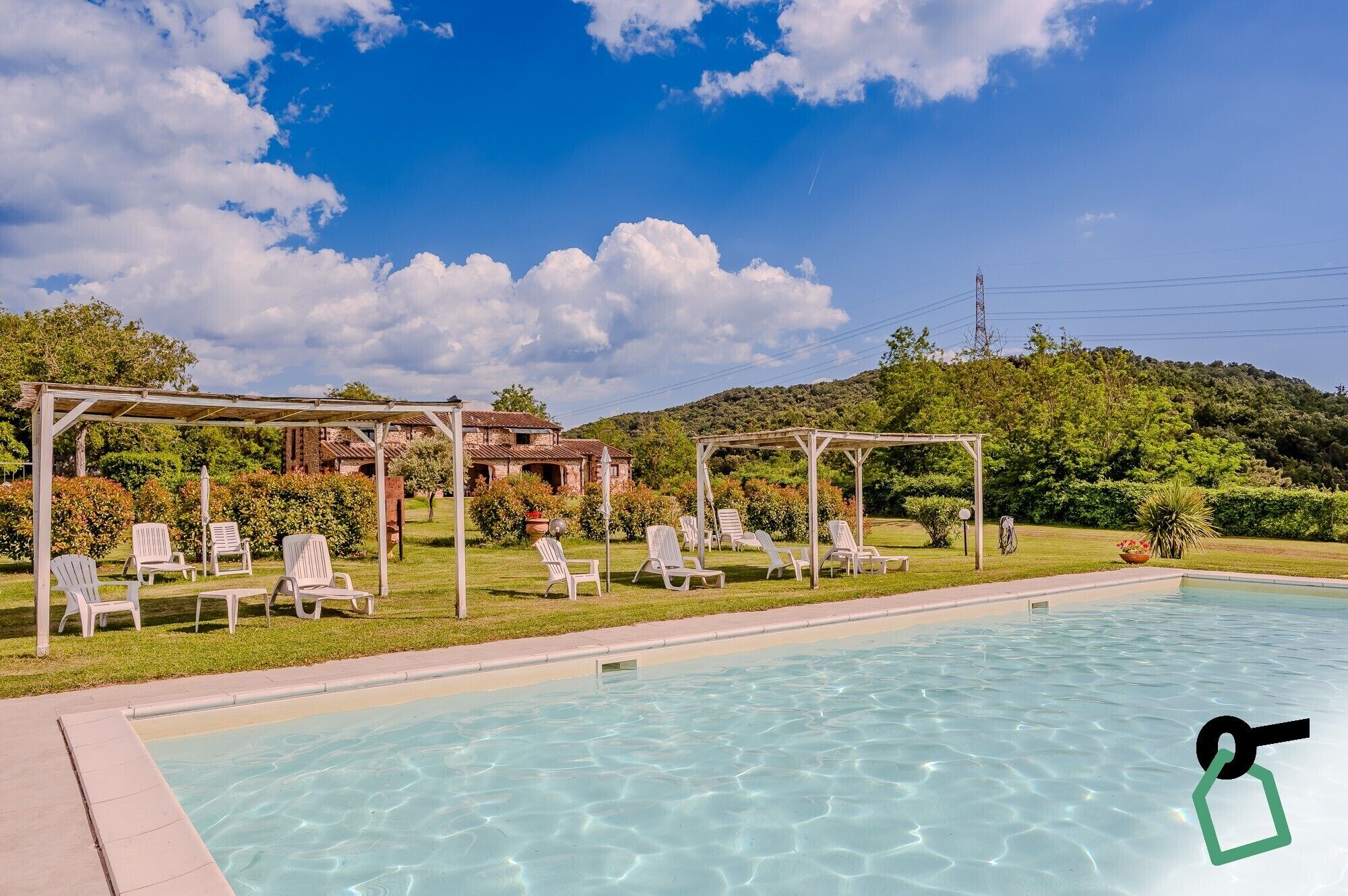 Piscine extérieure (ouverte en saison)