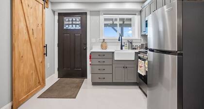 Raven Feather Retreat : Unit 2