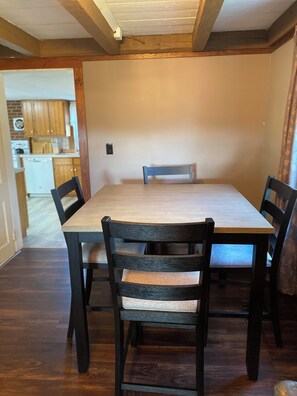 تناول الطعام