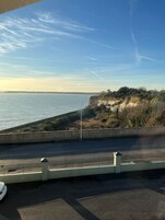 Bay View Twin | Exterior