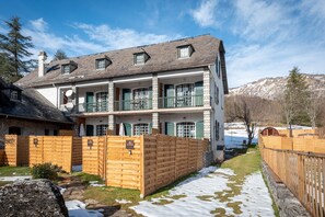 Exterior - Gîte le soum in the Pyrenees with Nordic Bath & Sauna (Arrens-Marsous)