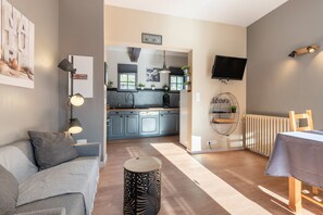 TV - Adults-Only Getaway in the Pyrenees – Nordic Bath & Sauna (Arrens-Marsous)