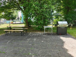 屋外ダイニングエリア