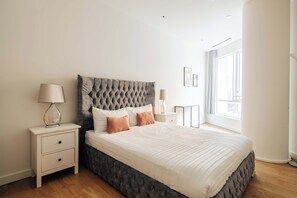 3 多间卧室、熨斗/熨衣板、WiFi、床单