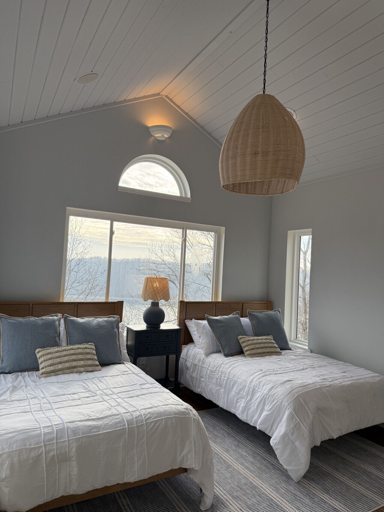 7 多间卧室、办公桌、熨斗/熨衣板、WiFi