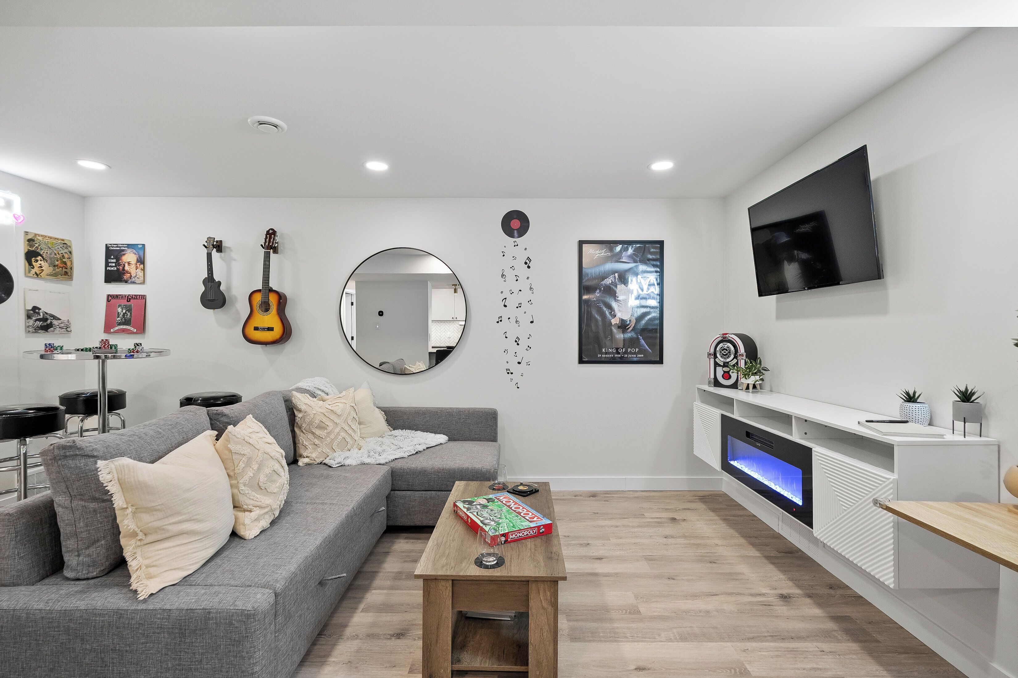 Smart TV, video games