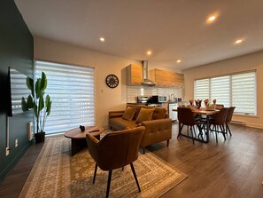 Interior - Spacious Delightful 3.5BR Easy Access to Montréal (Longueuil)