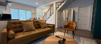 Spacious Delightful 3.5BR Easy Access to Montréal