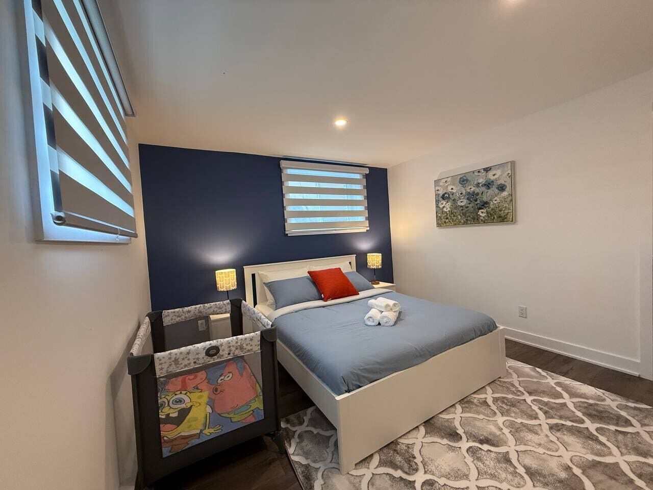 Työpöytä, Wi-Fi, vuodevaatteet